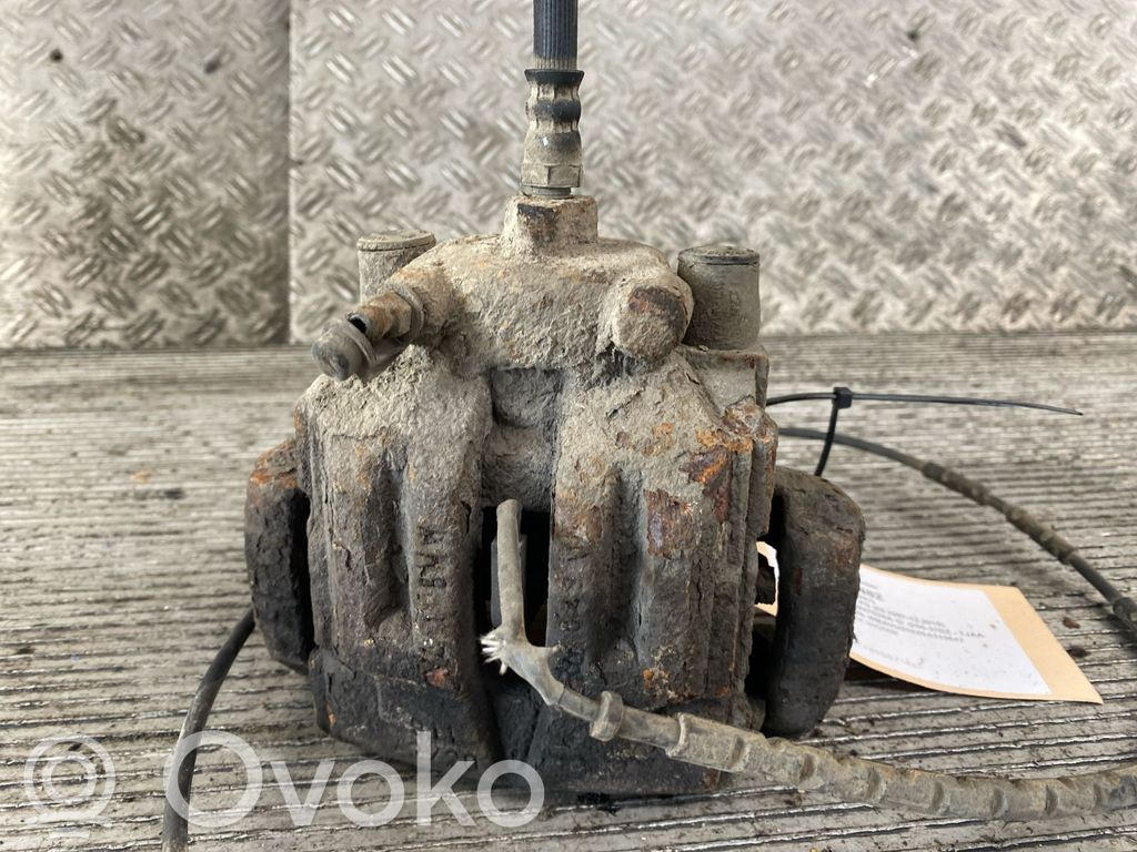 Rear brake caliper   6768698