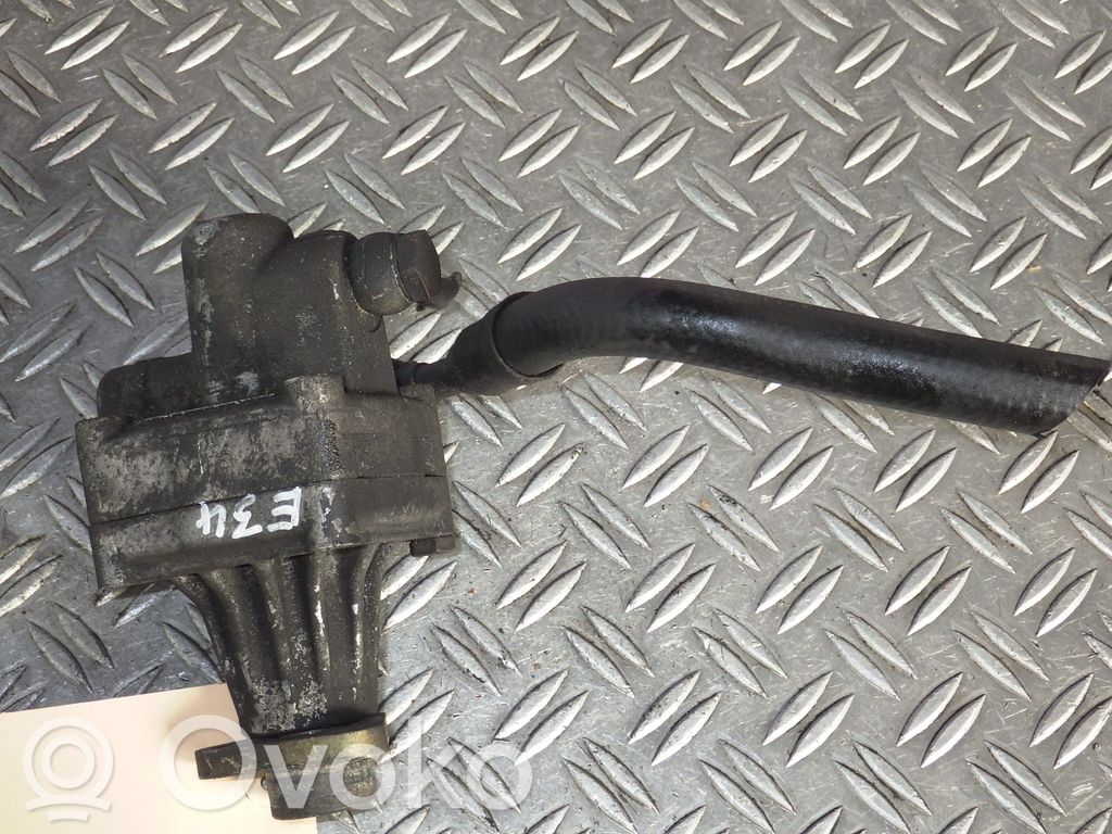 BMW 5 E34 Servopumpe 
