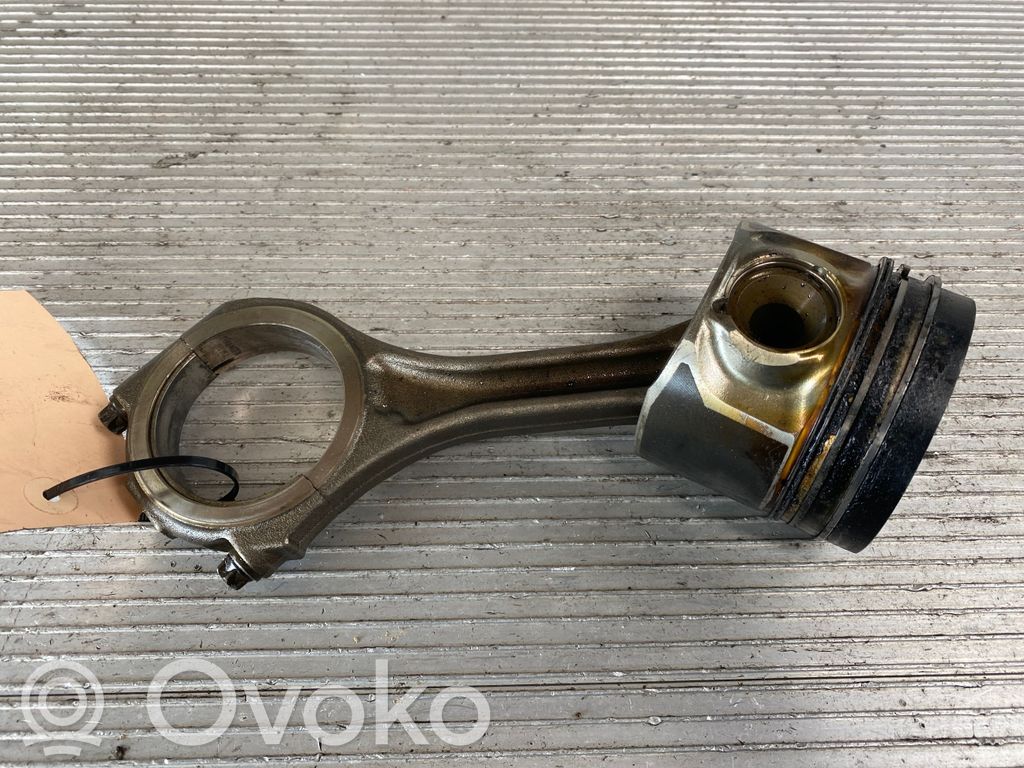 Piston   059107065BK