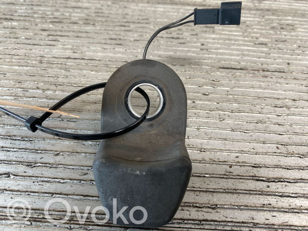 Tuulilasinlämmittimen kytkin   9200673