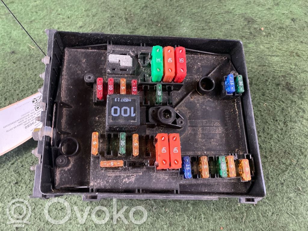 Volkswagen Caddy Saugiklių blokas 