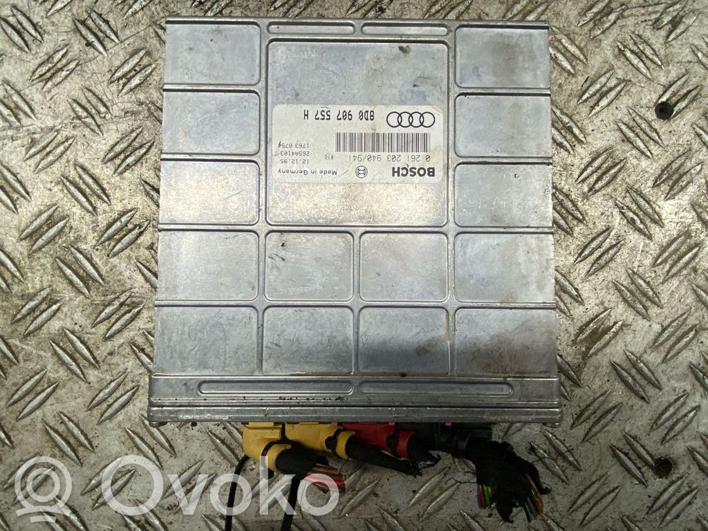 Unidad de control/módulo del motor   8D0907557H