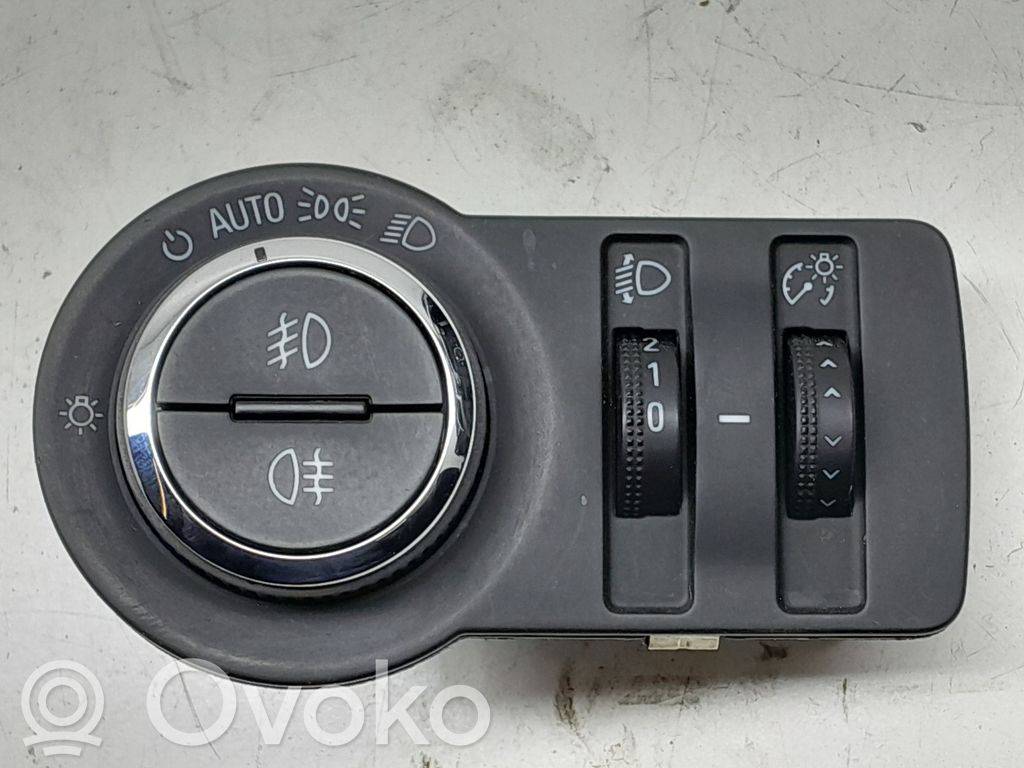 Chevrolet Cruze Light switch 