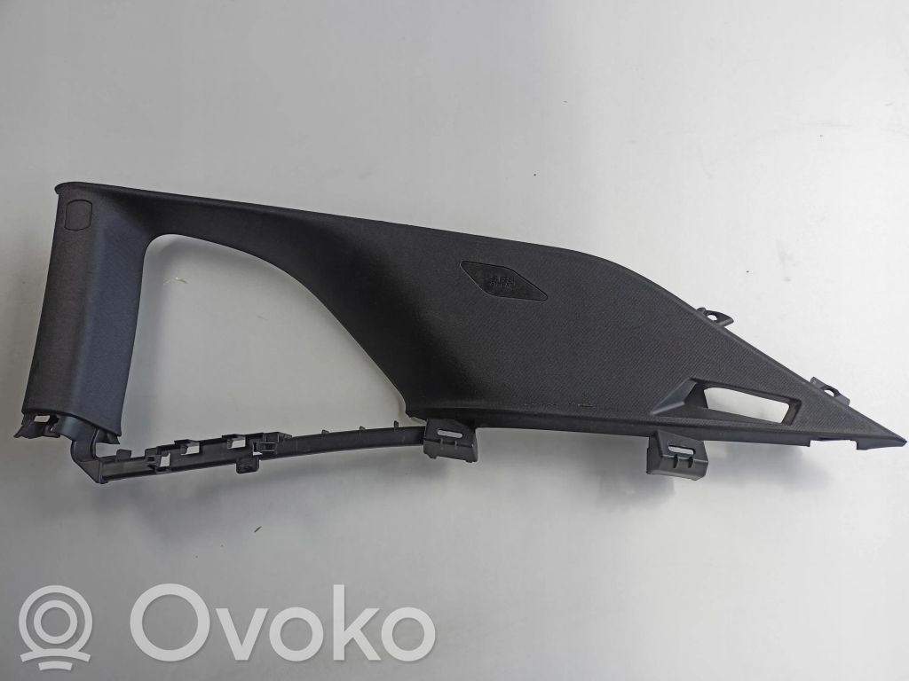 Dodge Challenger Kita salono detalė 