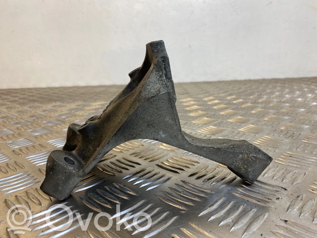 Audi A6 Allroad C6 Engine mounting bracket 