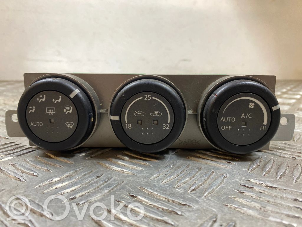 Nissan X-Trail T30 Panel klimatyzacji 