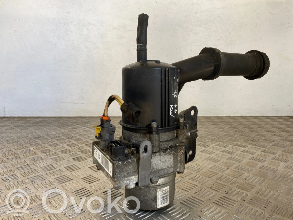 Citroen C4 I Power steering pump 