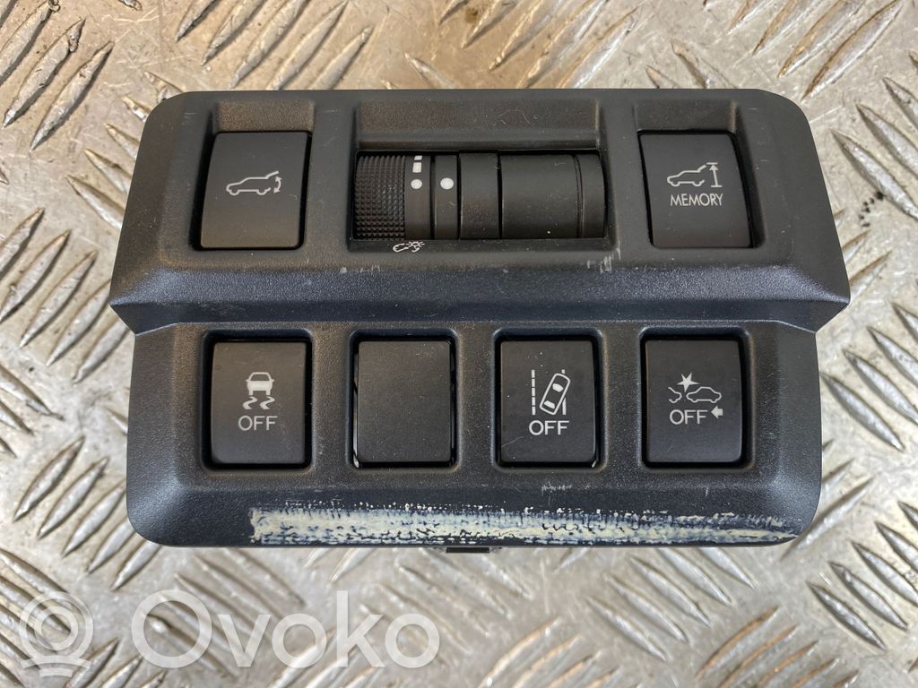 Tailgate opening switch