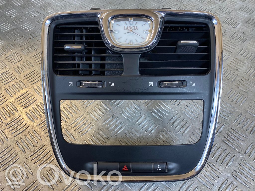 Lancia Voyager Kello 