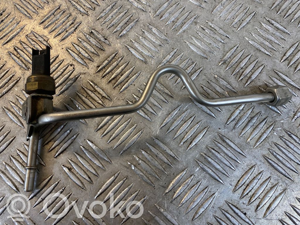 BMW 3 E90 E91 Fuel pressure sensor 