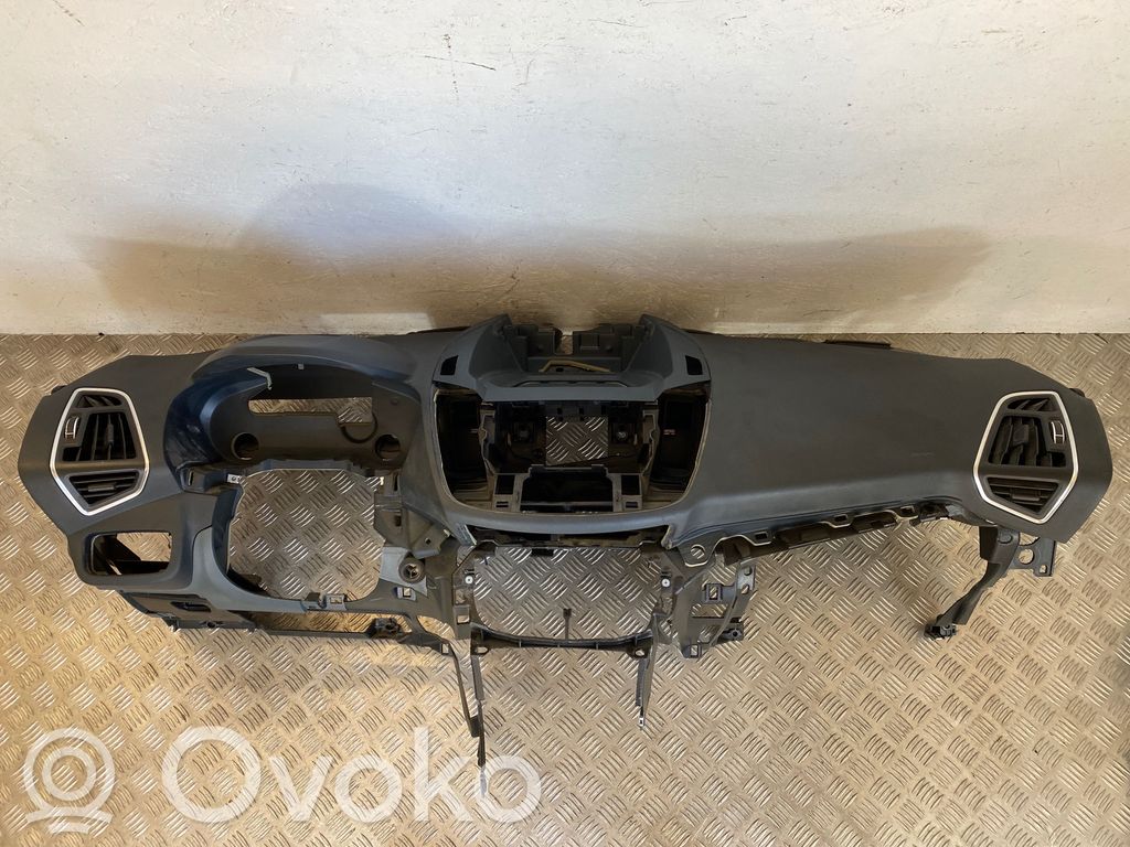 Ford C-MAX II Dashboard 