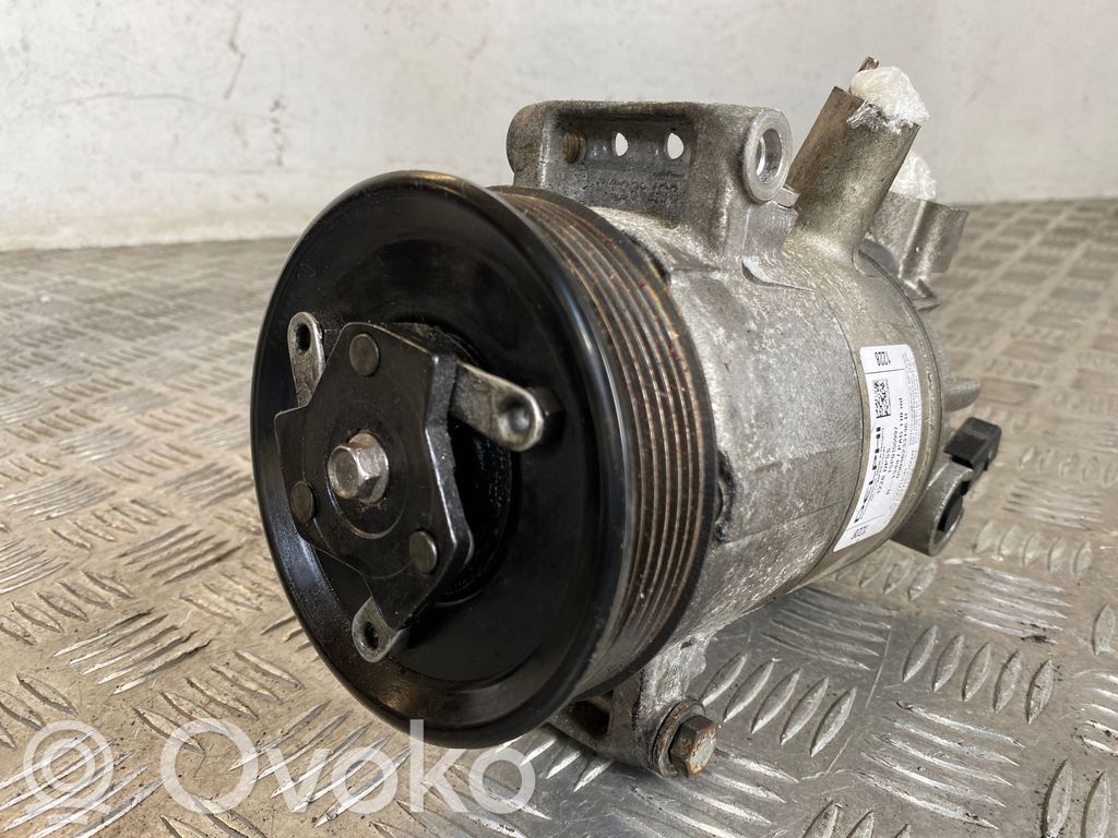 Volkswagen PASSAT B7 Air conditioning (A/C) compressor (pump) 