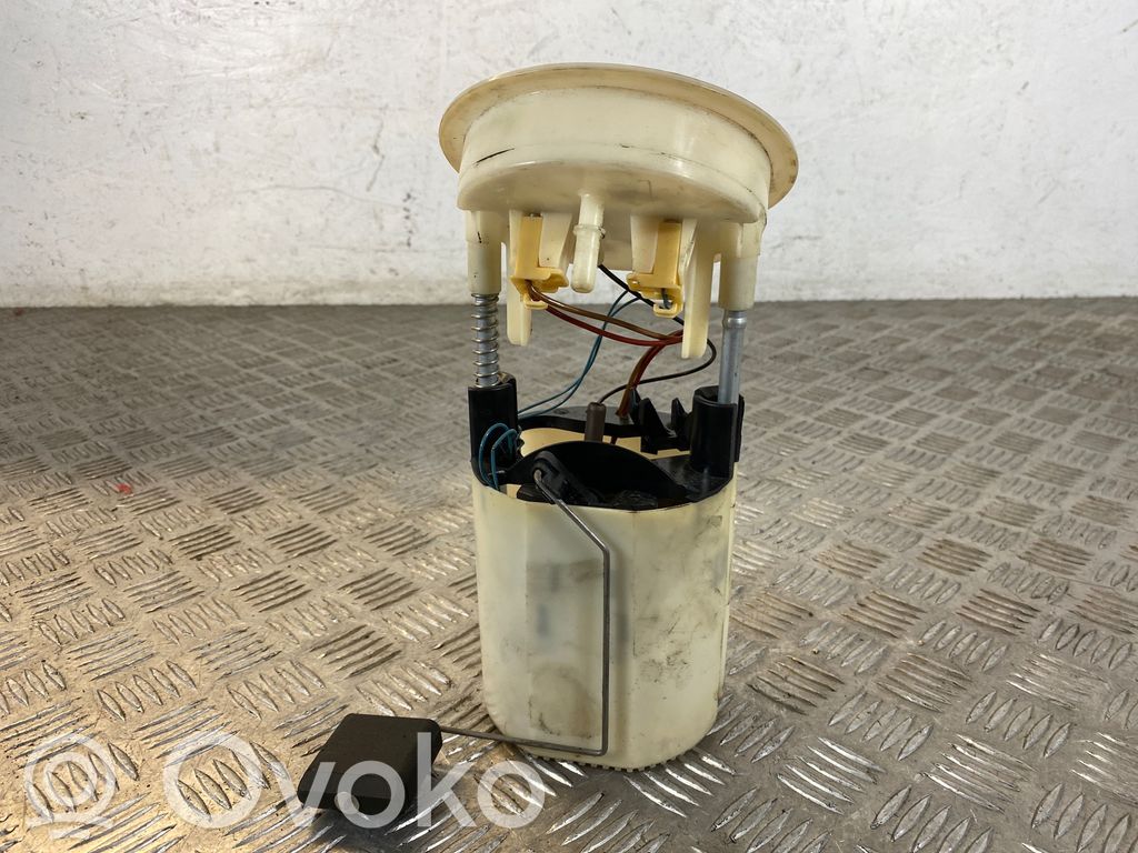 BMW 1 E81 E87 Polttoainesäiliön pumppu 