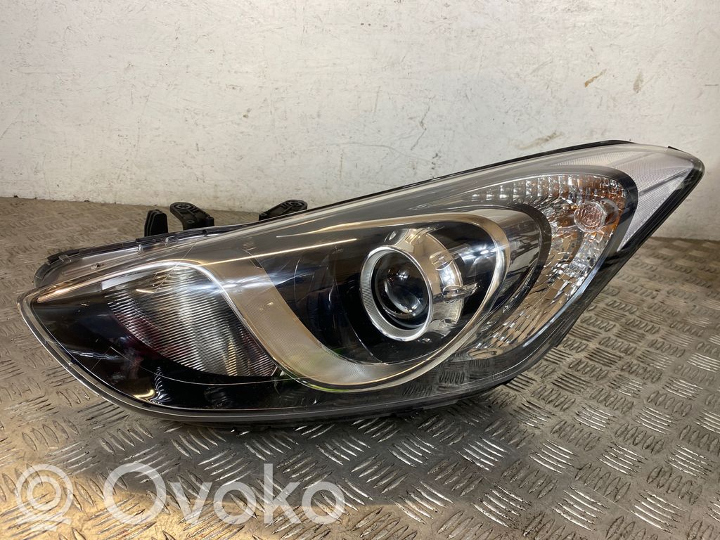 Hyundai i30 Scheinwerfer 