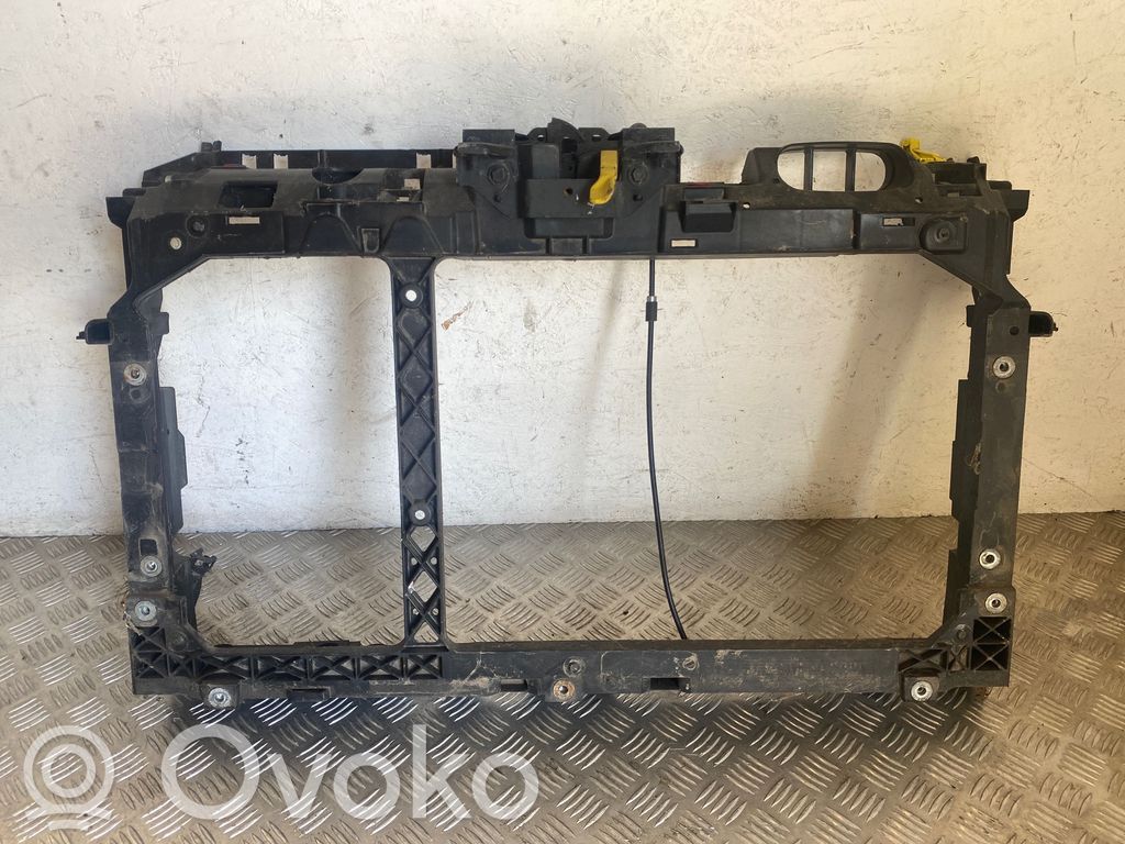 Ford Fiesta Pas przedni 