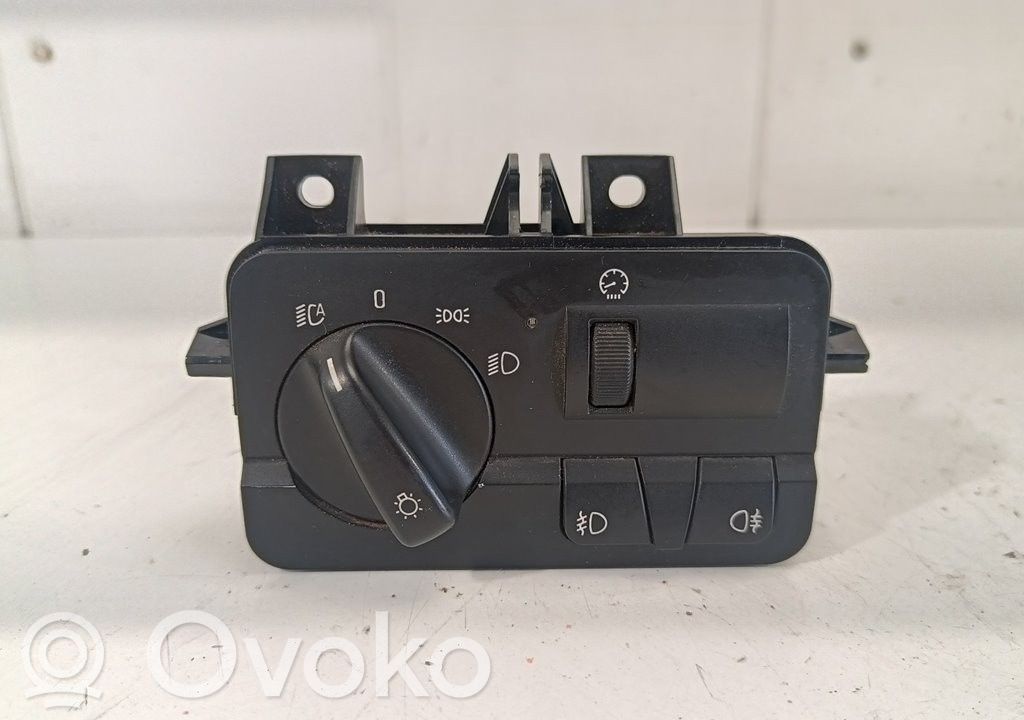 Panel lighting control switch   6925082