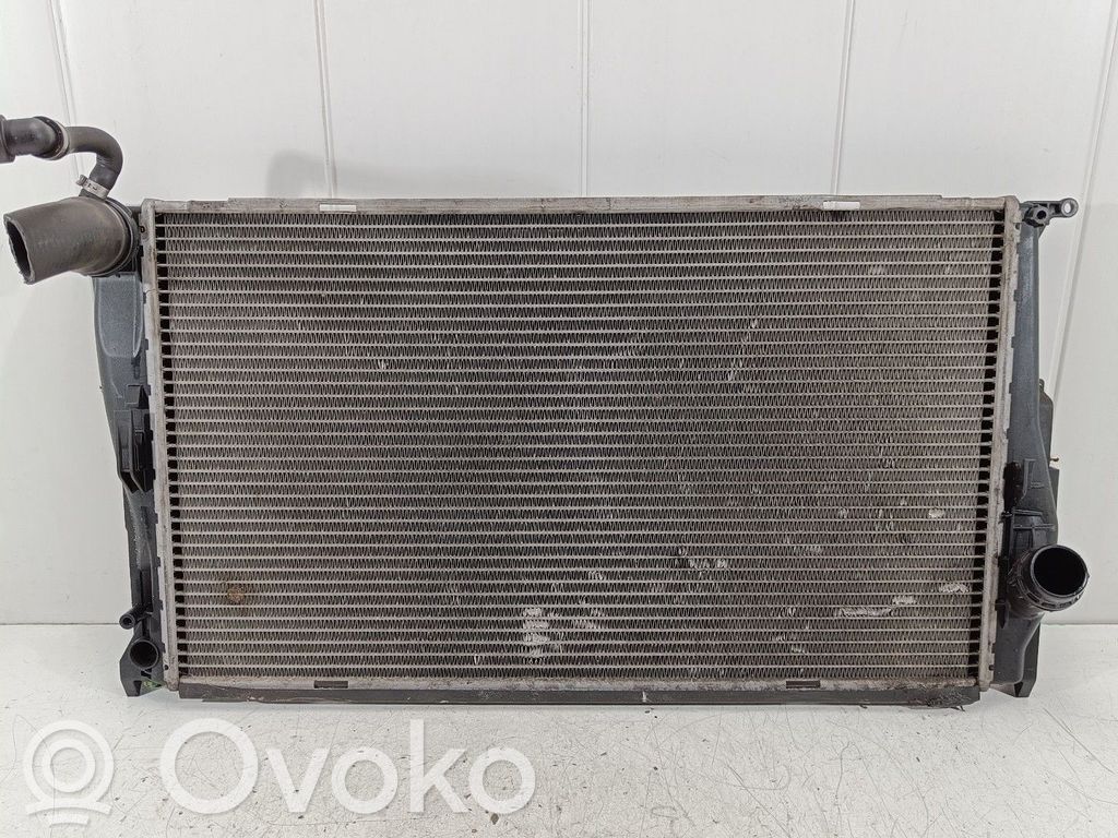BMW 1 E81 E87 Aušinimo skysčio radiatorius 