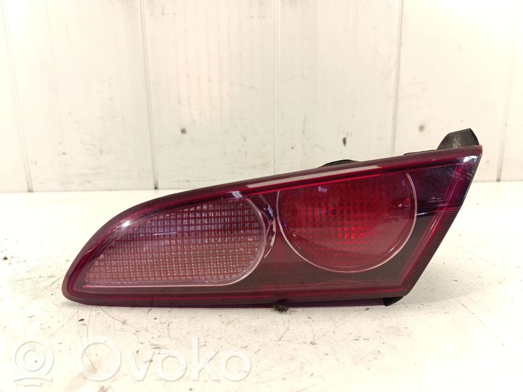 Tailgate rear/tail lights