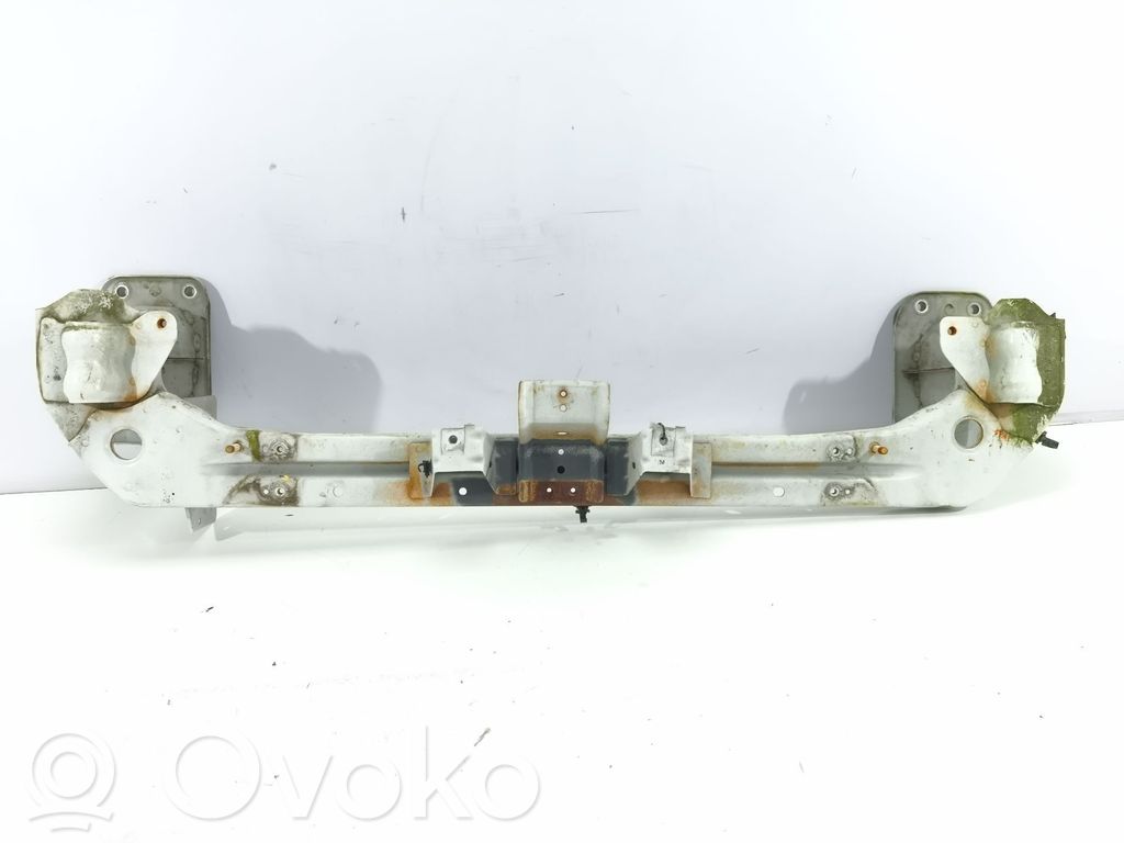 Mitsubishi Outlander Soporte del parachoques delantero 