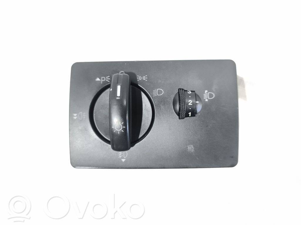 Panel lighting control switch   4986102