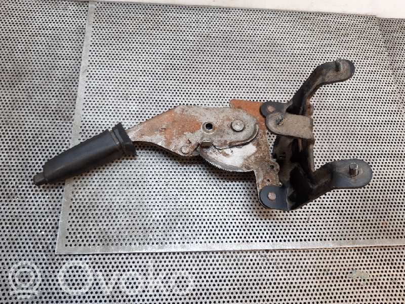 Hand brake release handle
