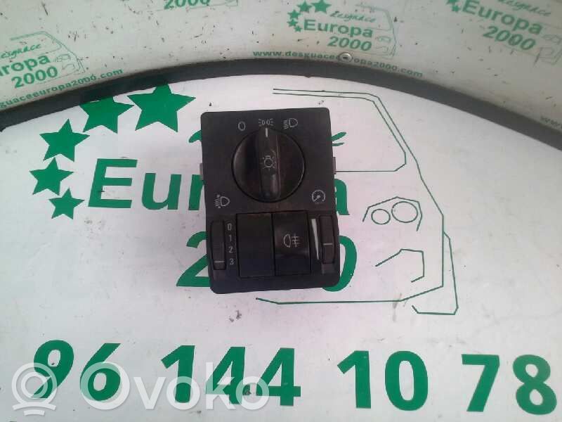 Panel lighting control switch