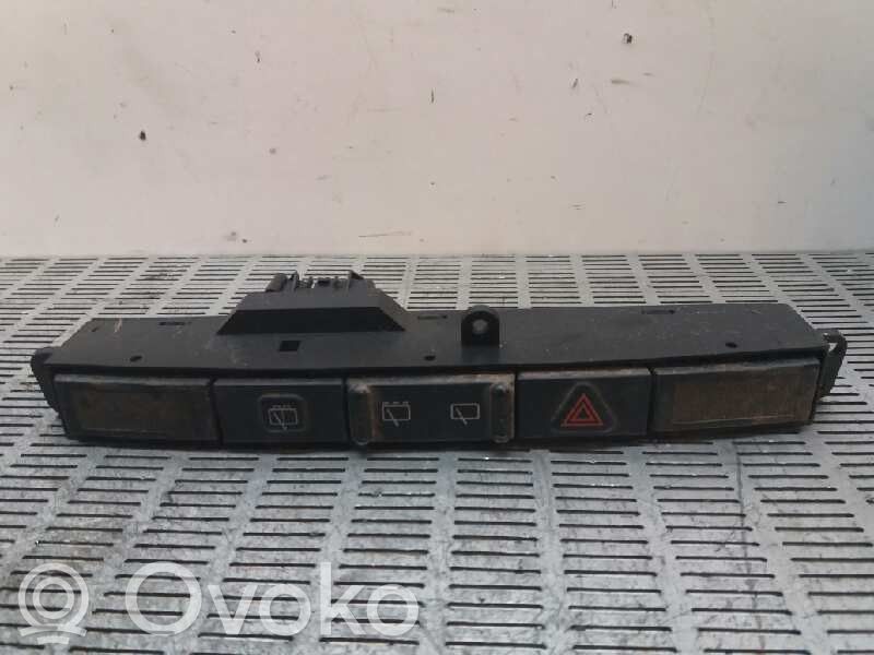 Hazard light switch   04685925AA