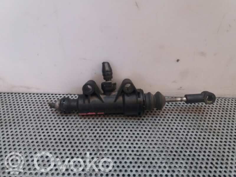 Mercedes-Benz C W203 Pedal de embrague 