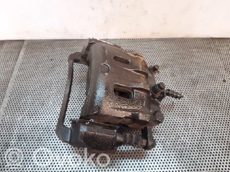 Chevrolet Captiva Priekšējais suports 