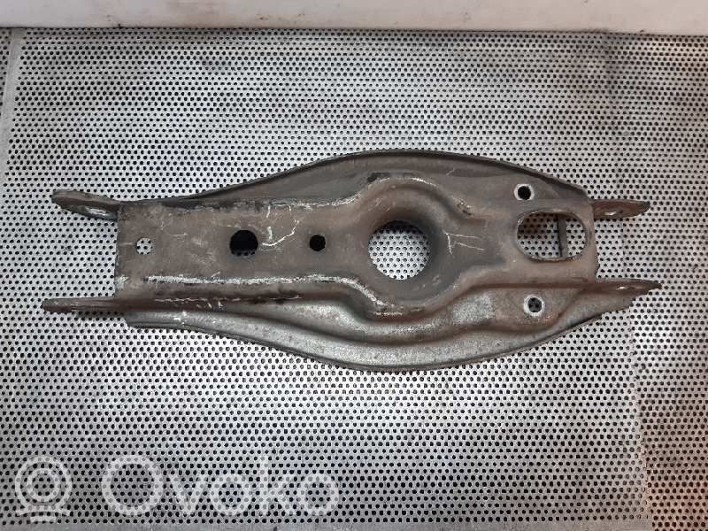 Rear control arm