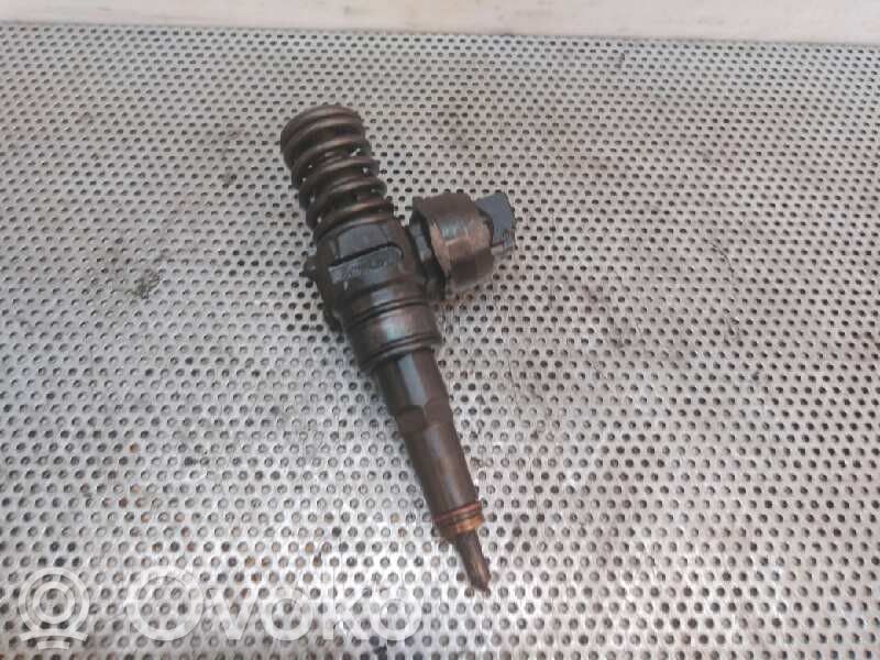 Injector combustibil   0414720215,038130073AG