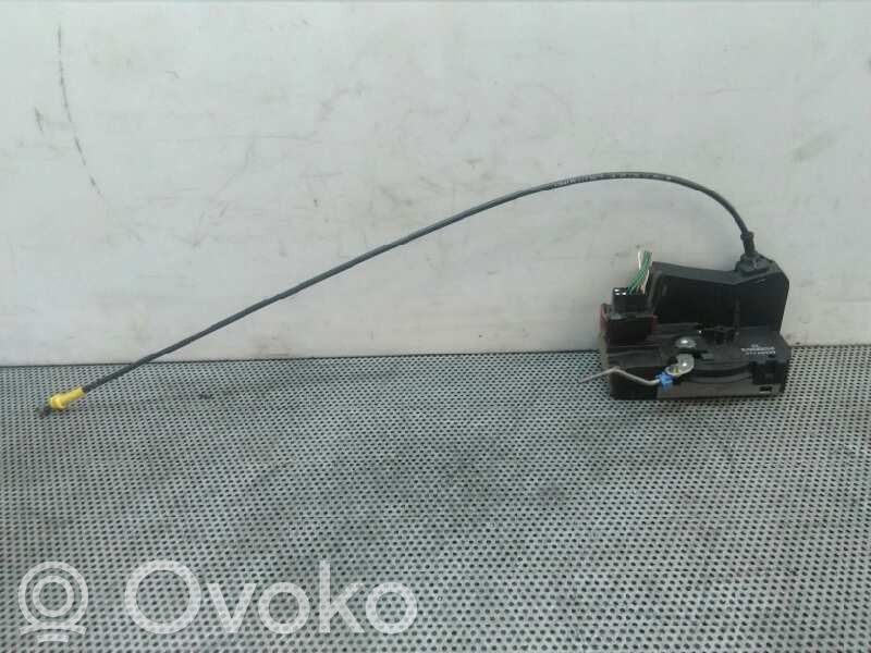 Cerradura de puerta delantera