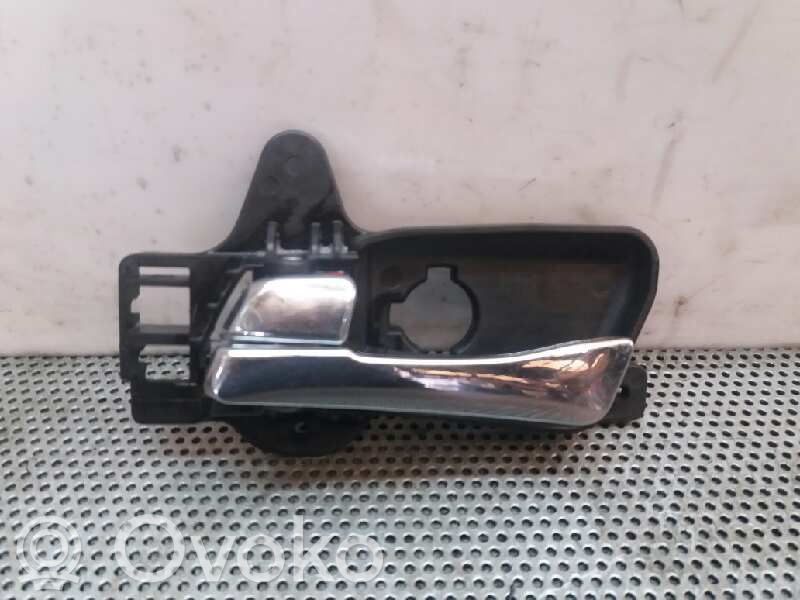 Manecilla interna puerta trasera