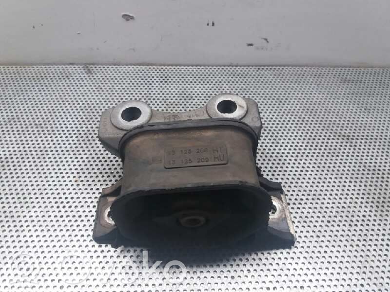 Opel Corsa C Engine mount bracket 