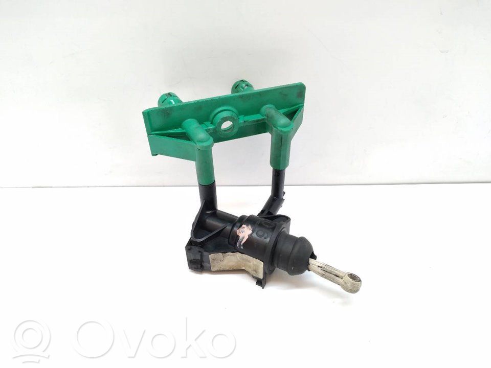 Pedal de embrague   7T162450AC