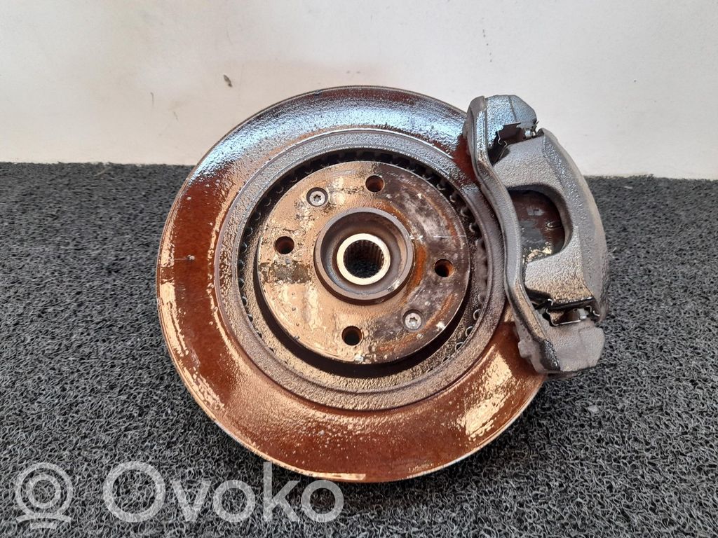 Front wheel hub spindle knuckle