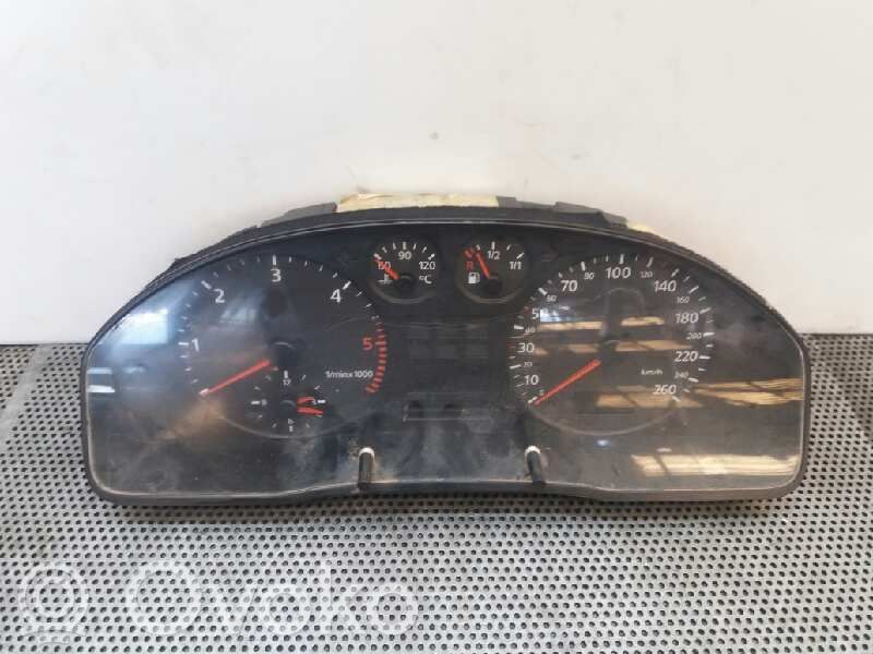 Speedometer (instrument cluster)   8D0919861F,110008989001,VDO