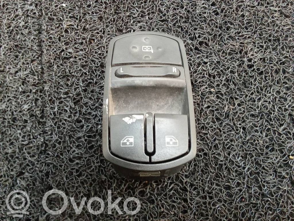 Przyciski szyb   13258521AA