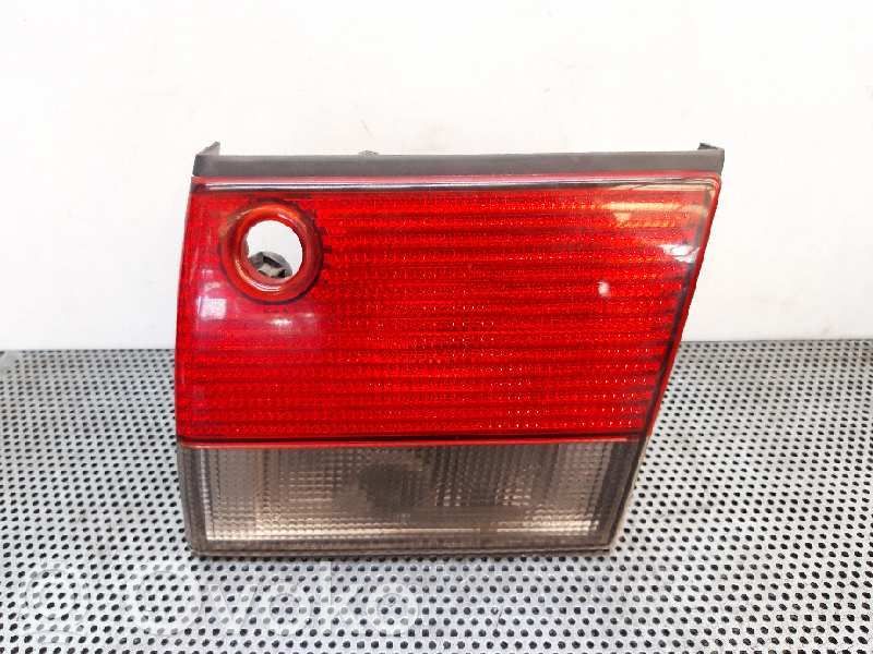 Tailgate rear/tail lights