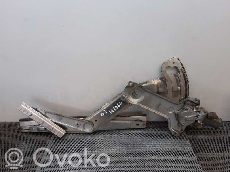 Front door manual window regulator