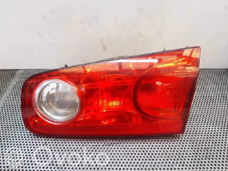 Tailgate rear/tail lights