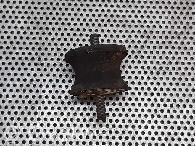 Gearbox mount   6771219