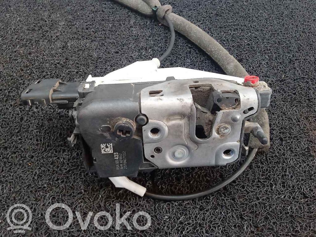 Liukuoven lukko   828423