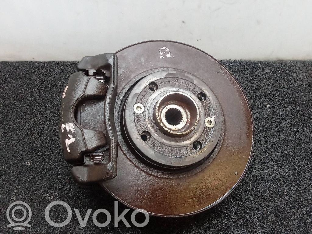 Front wheel hub spindle knuckle