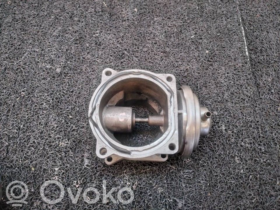 Volkswagen Touareg I Valvola EGR 