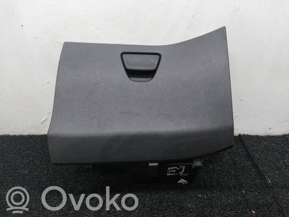 Ford Fiesta Schowek deski rozdzielczej 