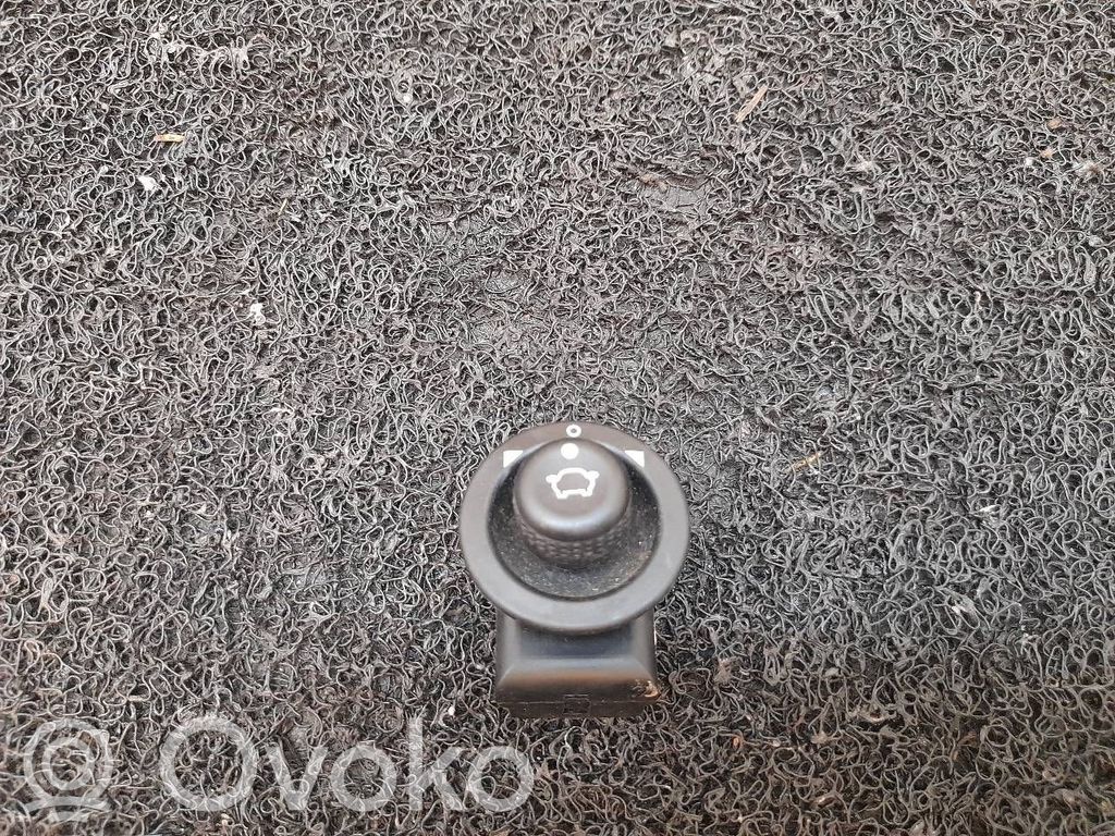 Ford Fiesta Wing mirror switch 