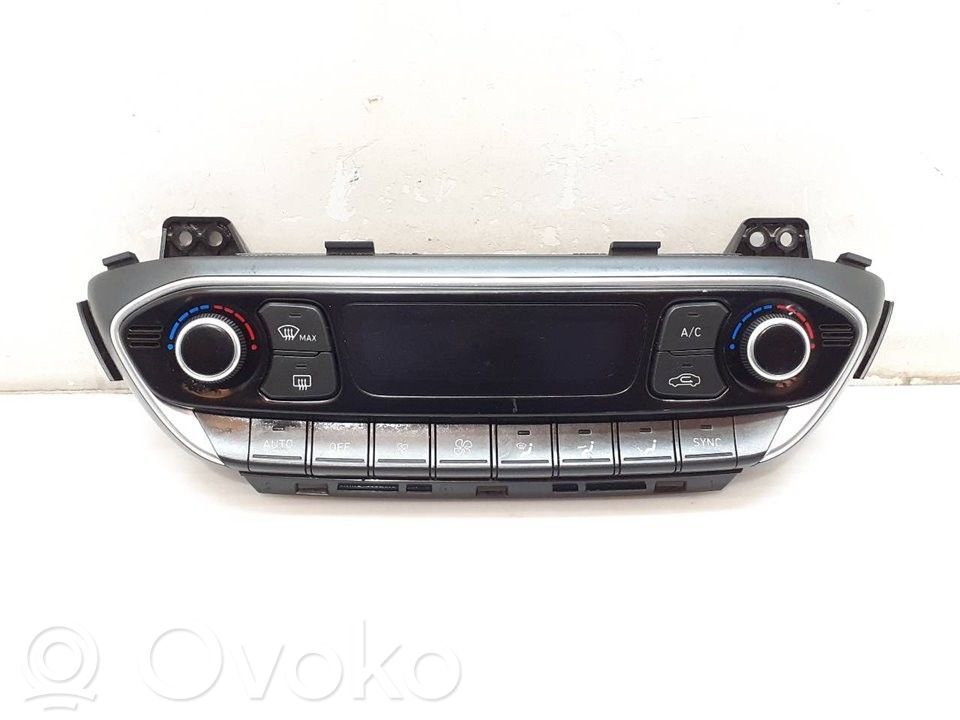 Hyundai i30 Unitate control climatizare 