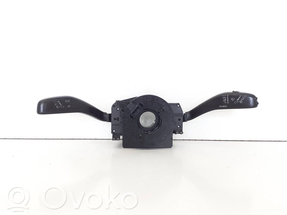 Skoda Fabia Mk2 (5J) Interruptor de control del panel de luces 
