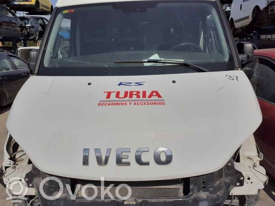 Iveco Daily 6th gen Vano motore/cofano